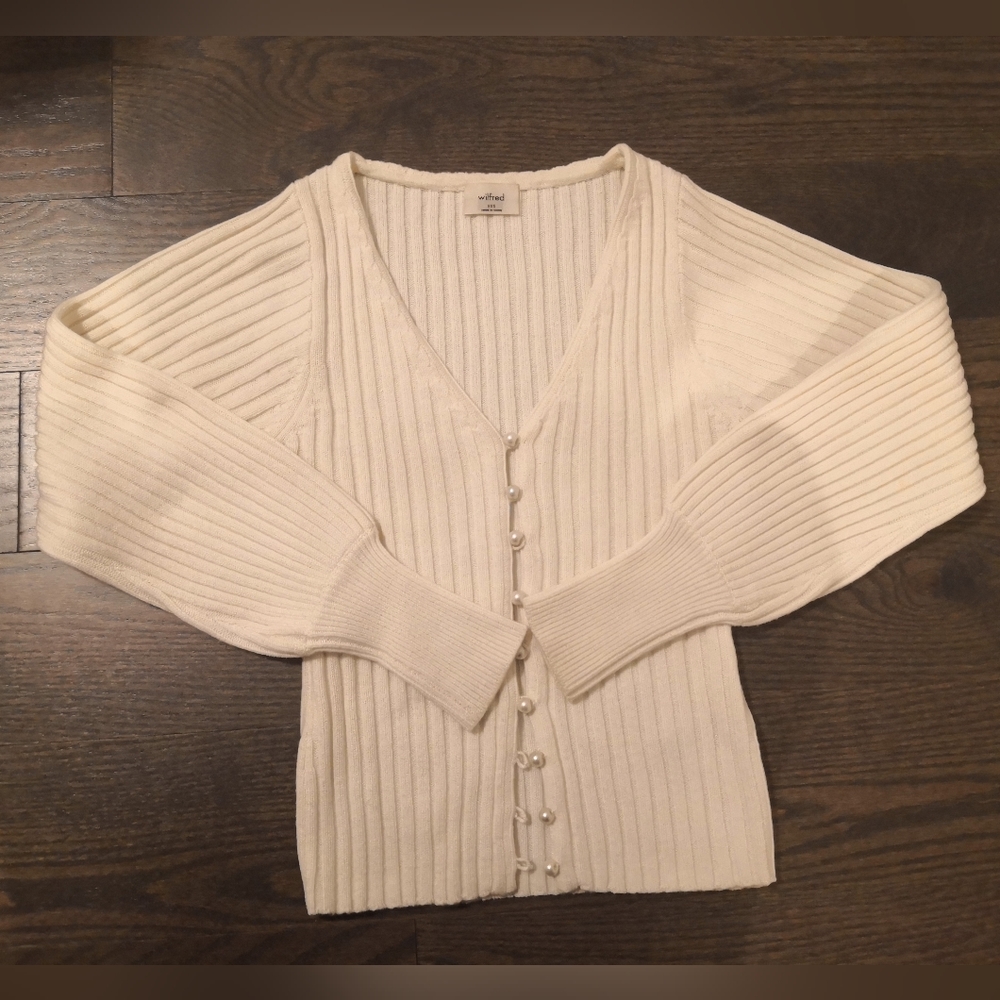Aritzia Wilfred Pearl Cardigan
